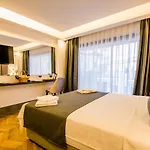 Fly Hotel