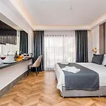 Fly Hotel