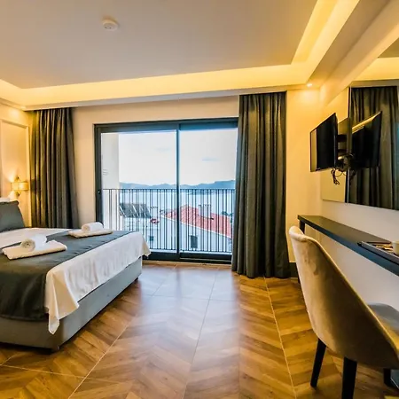 Hotell Fly Kaş
