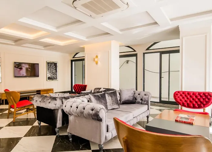 Ξενοδοχείο Fly 3*